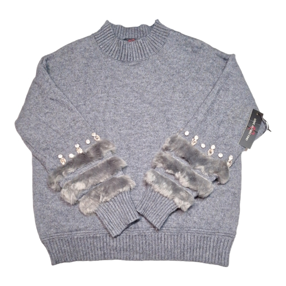 NWT Women's Size M Love at First Find Long Sleeve Gray Sweater Decorated Sleeves